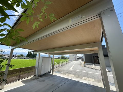 紫外線によるペフのひび割れ対策に！おしゃれな軒天パネル