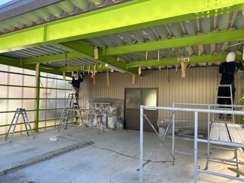 鉄骨カーポート　ペフ剥がし