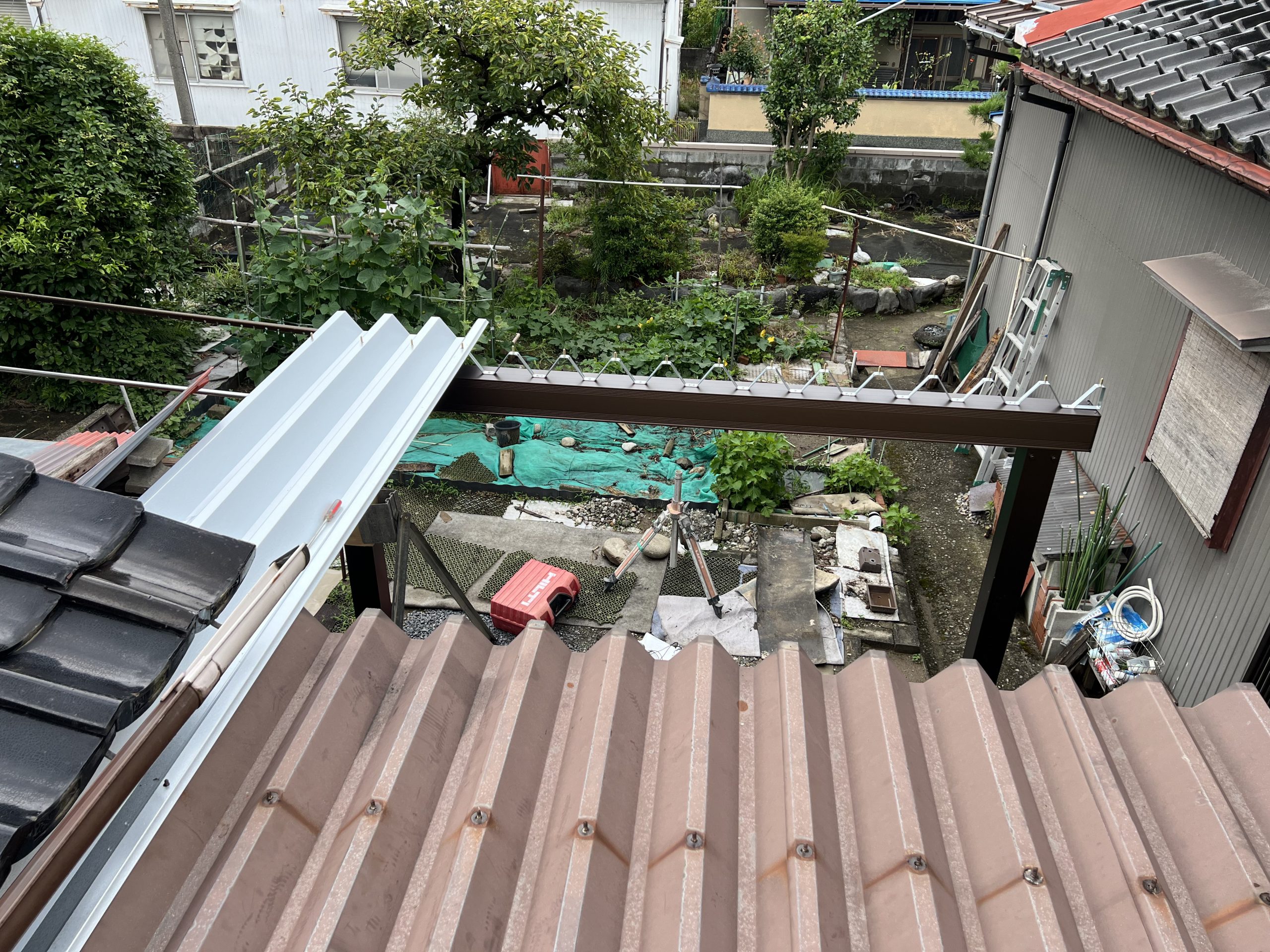 既存アルミカーポートの屋根延長