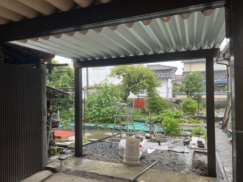 既存アルミカーポートの屋根延長